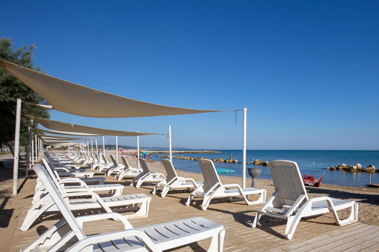 Centro Vacanze Poker 카살보르디노 외부 사진