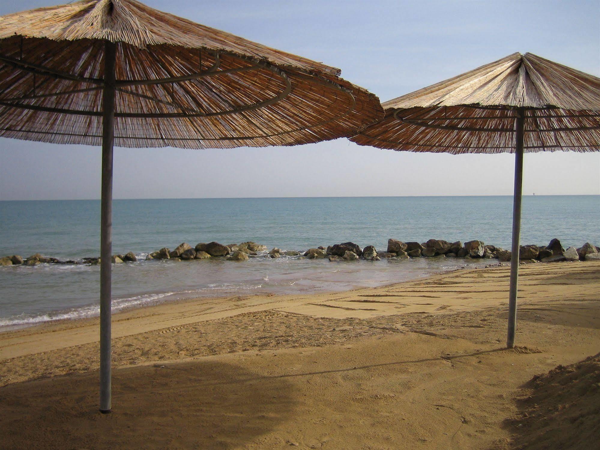 Centro Vacanze Poker 카살보르디노 외부 사진